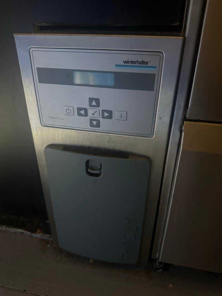 Winterhalter glazenspoelmachine met osmose, Ophalen, Gebruikt