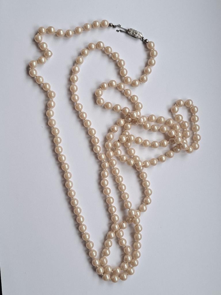 Vintage klassiek rope parelcollier, lengte 144 cm (jaren 70), Sieraden, Tassen en Uiterlijk, Kettingen, Ophalen of Verzenden, Gebruikt