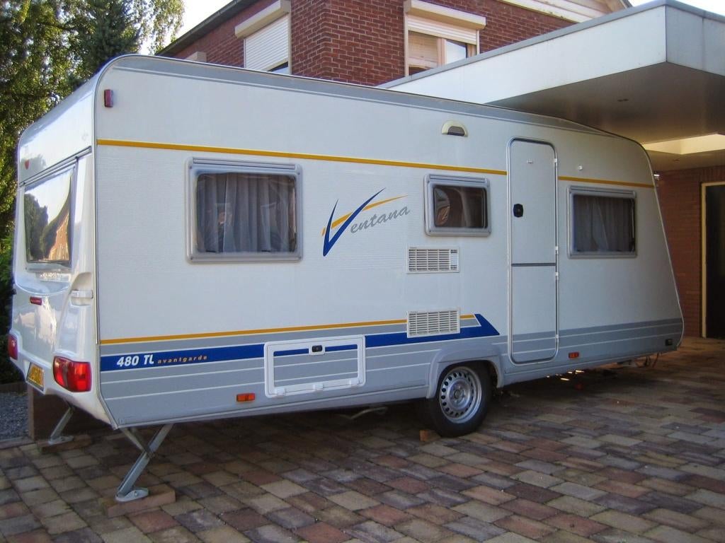 Burstner Ventana Avantgarde 480 TL, 2 aparte bedden, Rondzit, 750 - 1000 kg, Bürstner