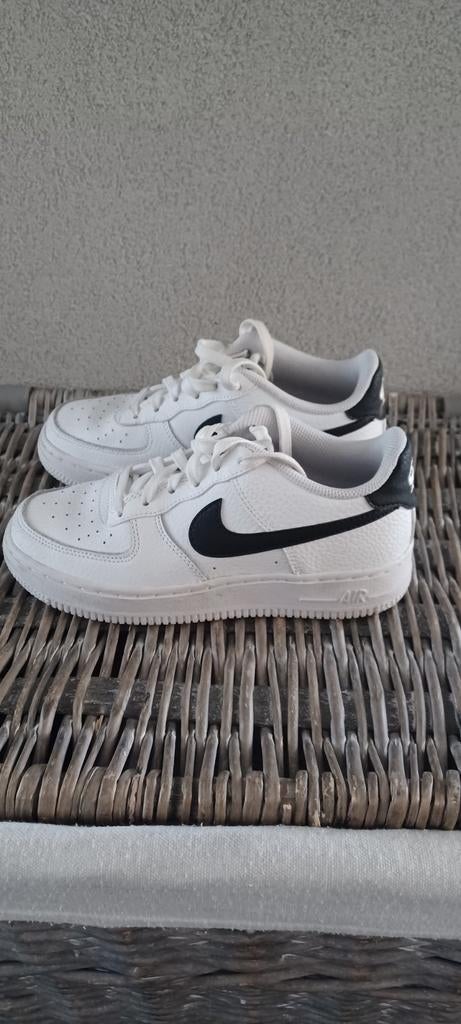 Nike air force 1 maat 35,5, Ophalen, Zo goed als nieuw, Jongen, Schoenen