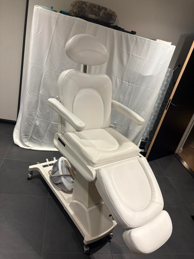 Salonstoel handmatig verstelbaar, Sport en Fitness, Massageproducten, Ophalen, Gebruikt, Overige typen