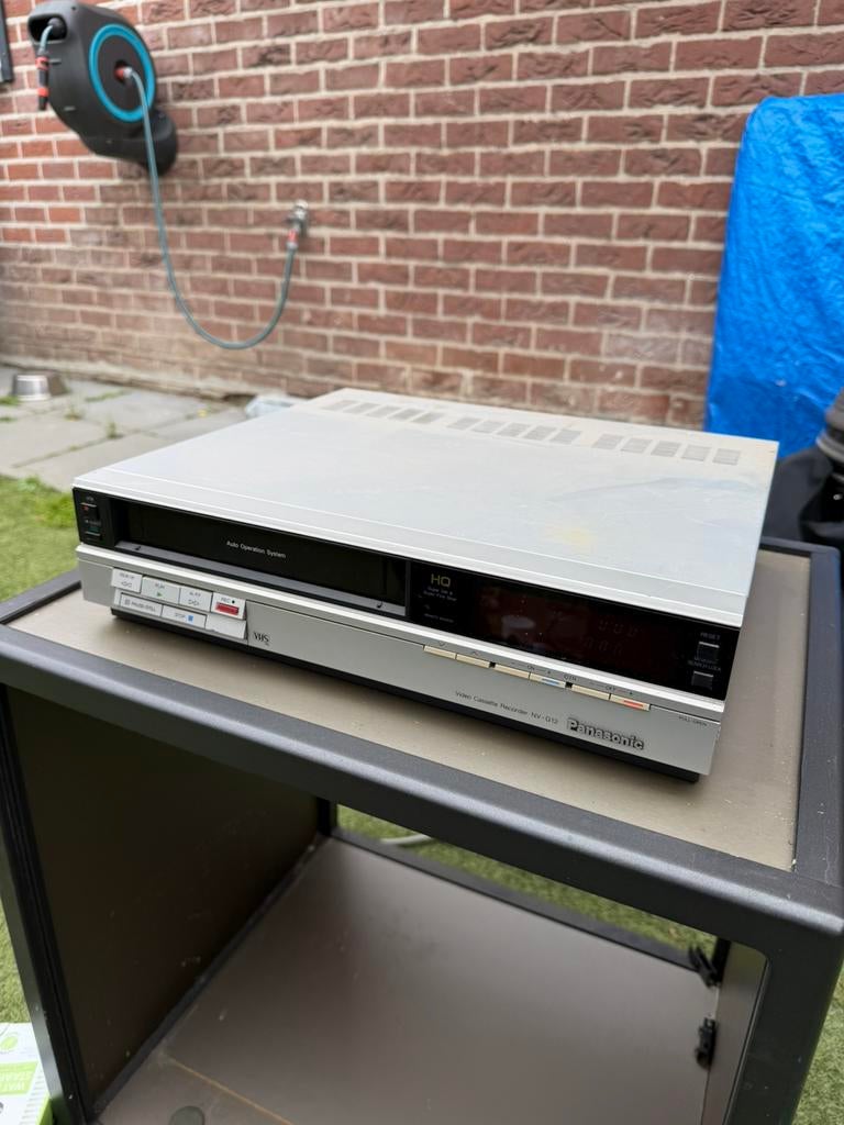 Panasonic NV-G12 vhs videorecorder 2 stuks, Ophalen of Verzenden, Zo goed als nieuw