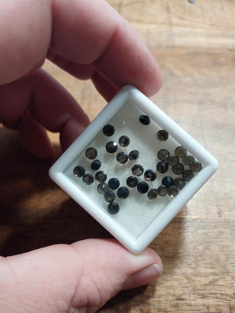 Kleine rond facet geslepen rookkwarts, Ophalen of Verzenden