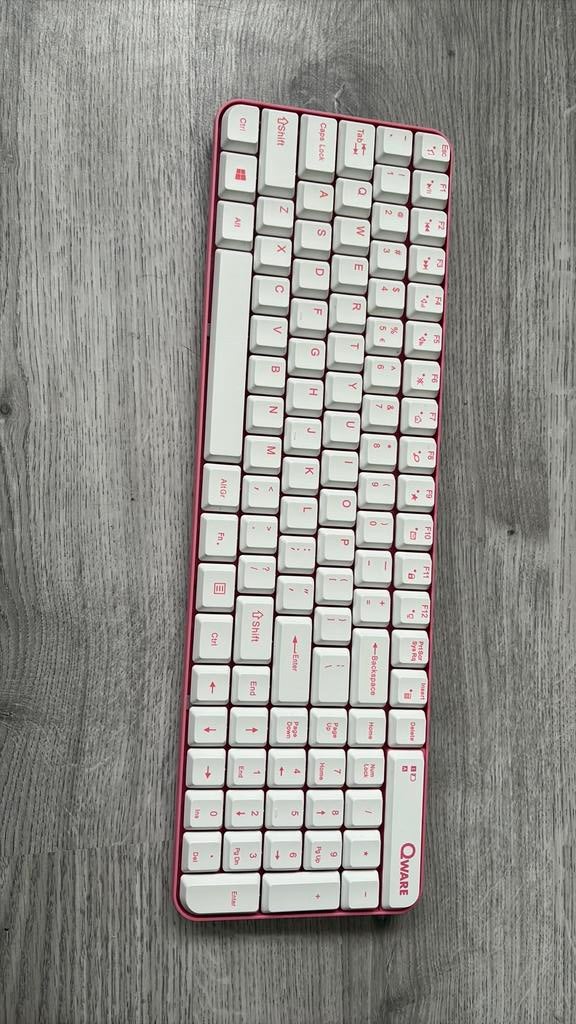 Qware toetsenbord, Ophalen of Verzenden, Zo goed als nieuw