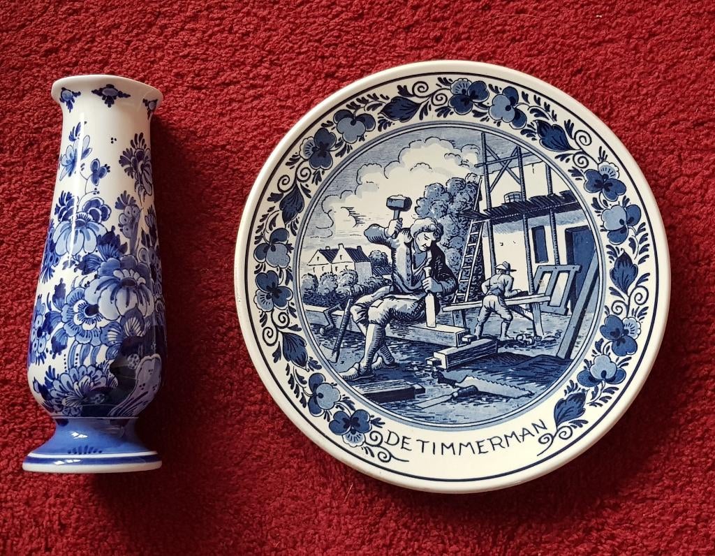 Delfts blauw bord en vaasje, Ophalen