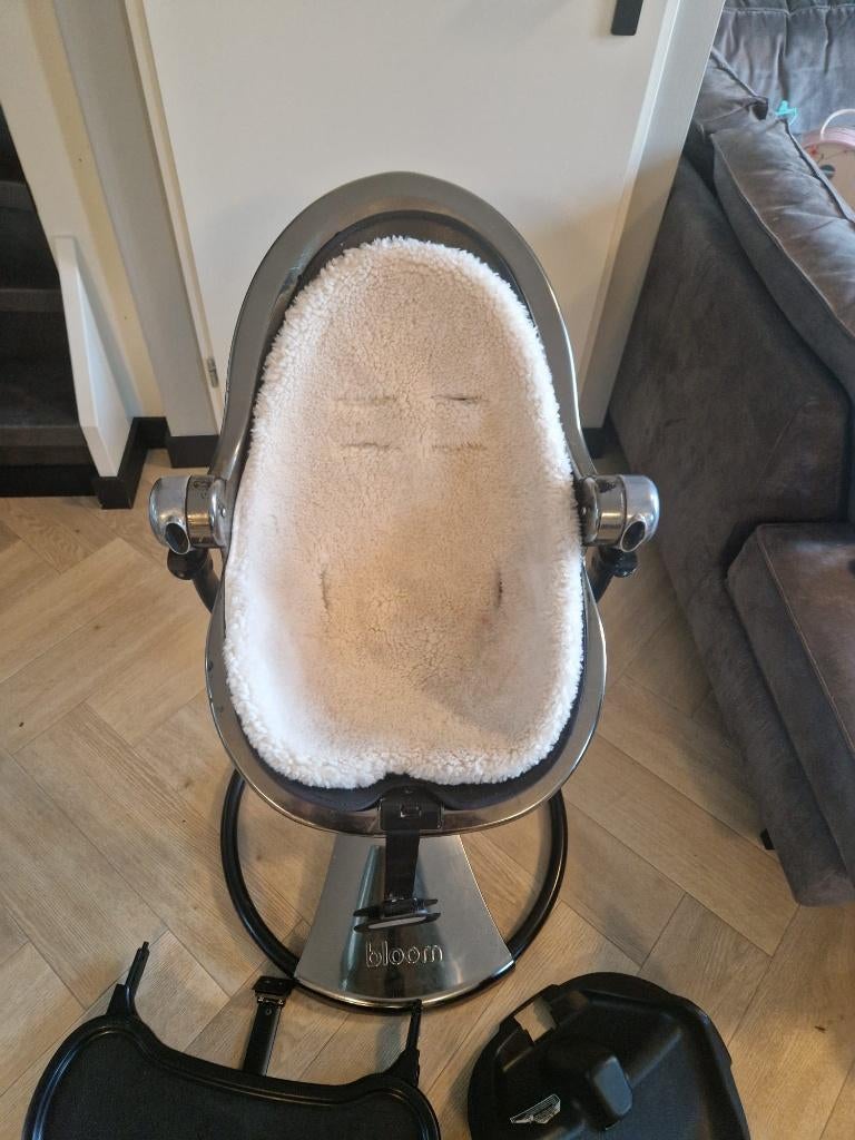 Bloom Fresco kinderstoel | Metallic Gold, Kinderen en Baby's, Kinderstoelen, Gebruikt, Meegroeistoel, Aanschuifbaar, Afneembaar eetblad