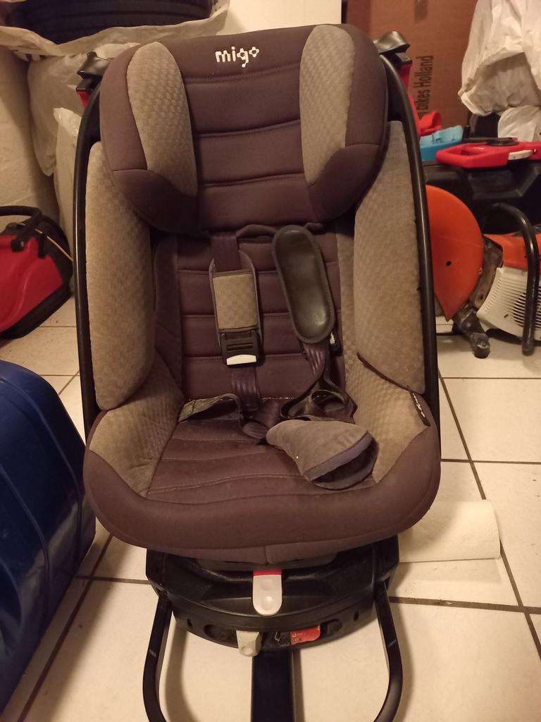 Donkergrijs autostoeltje Migo, 15 t/m 36 kg, Zijbescherming, Zo goed als nieuw, Isofix