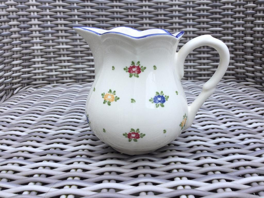 Kannetje van Zeller Fayencerie Petit Rose, Overige typen, Ophalen of Verzenden, Zo goed als nieuw, Overige stijlen