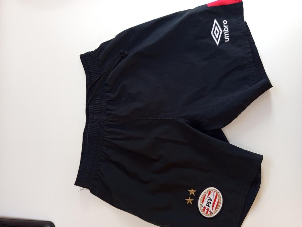 Umbro Psv korte broek maat 134, Broek, Umbro, Ophalen of Verzenden, Zo goed als nieuw