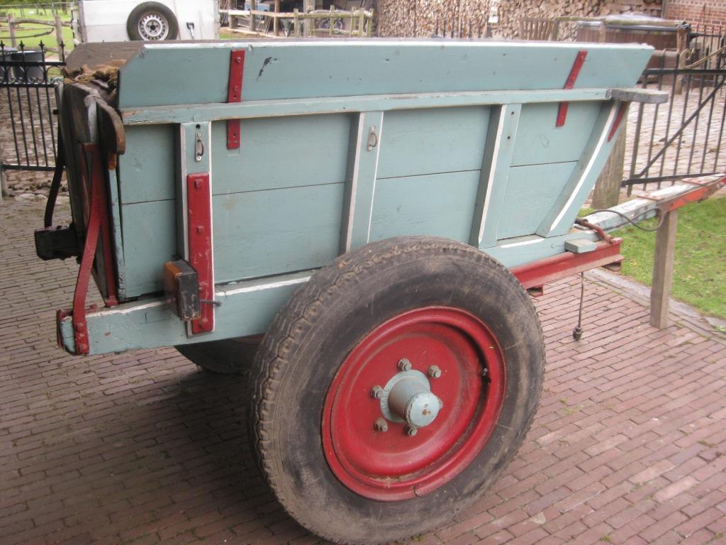 T.K. Antieke oldtimer houten boerenkar voor oldtimer tractor, Ophalen