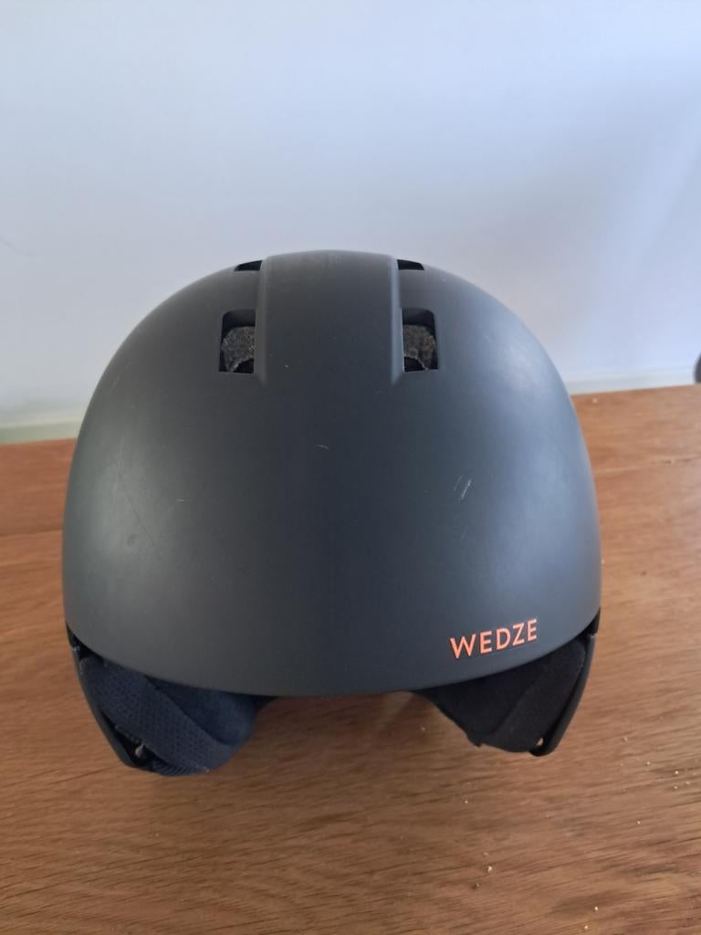 Zwarte Wedze kinder Skihelm Piste 500 - hoofdomtrek 53-56 cm, M, Ophalen of Verzenden, Zo goed als nieuw, Wedze