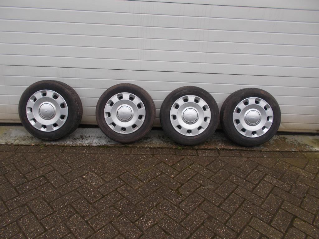fiat 500/ ford ka ll winterbande,  zomerbanden ABARHT velgen, Ophalen, Gebruikt, 15 inch, 175 mm