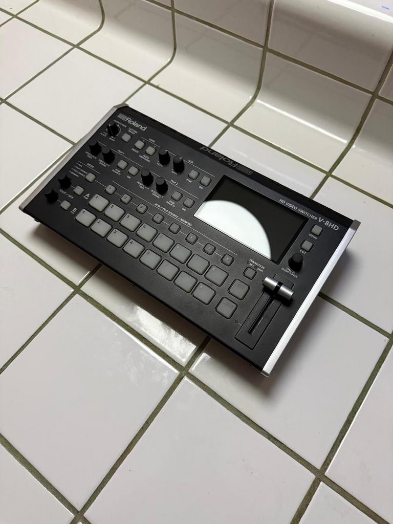 Roland V-8HD video audio mixer (never used), Ophalen of Verzenden, Zo goed als nieuw, 61 toetsen, Roland