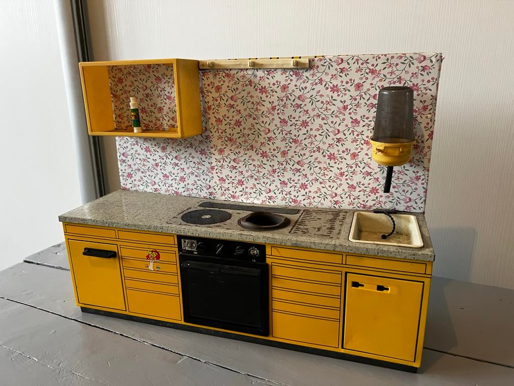 Vintage Poppenhuis Keukentje jaren 60, Verzamelen, Poppenhuizen en Toebehoren, Gebruikt, Poppenhuis, Ophalen of Verzenden