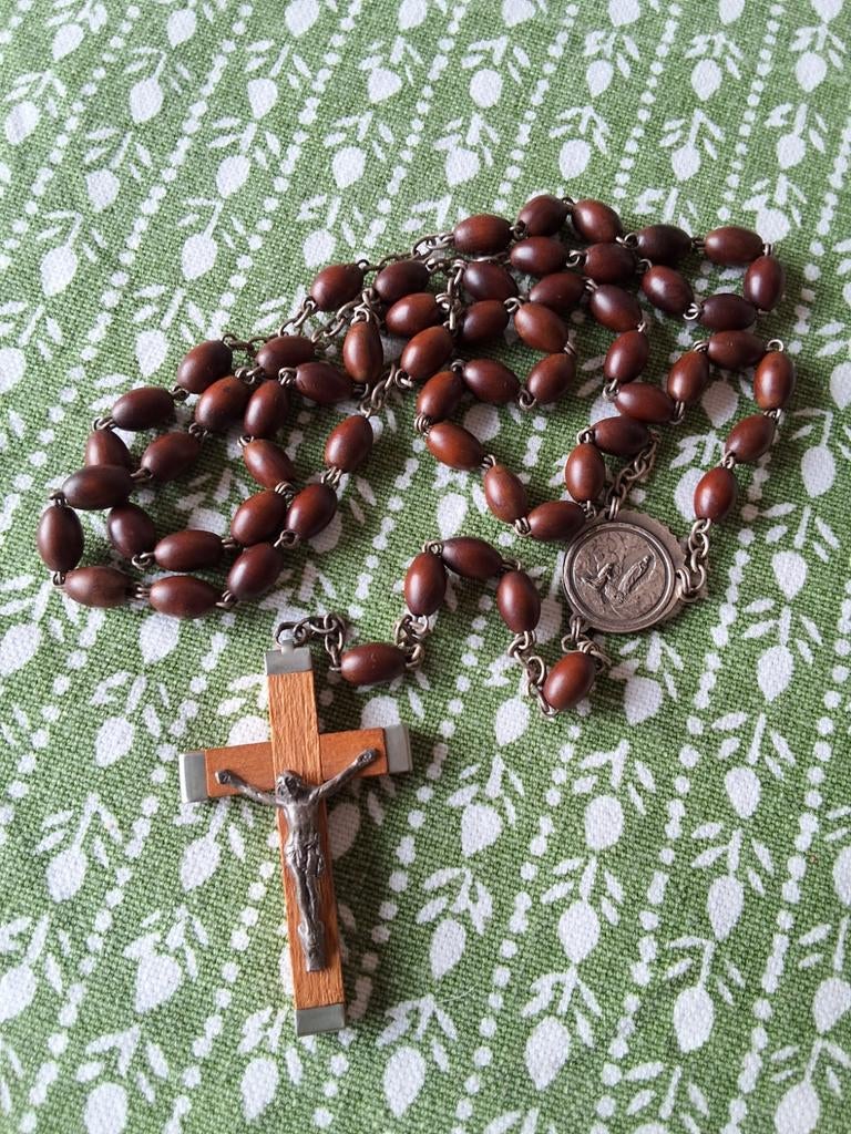 Rozenkrans met reliekschrijn Lourdes Bernadette, Verzamelen, Religie, Ophalen of Verzenden, Gebruikt