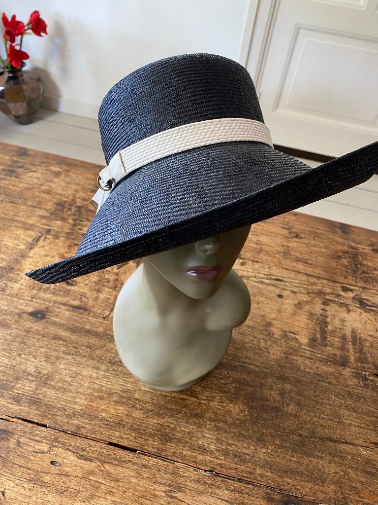 Hoed - blauw natuurstro - wit riempje - Complit Italy, Kleding | Dames, Hoeden en Petten, 56 of 57 cm (M, 7 of 7⅛ inch), Hoed