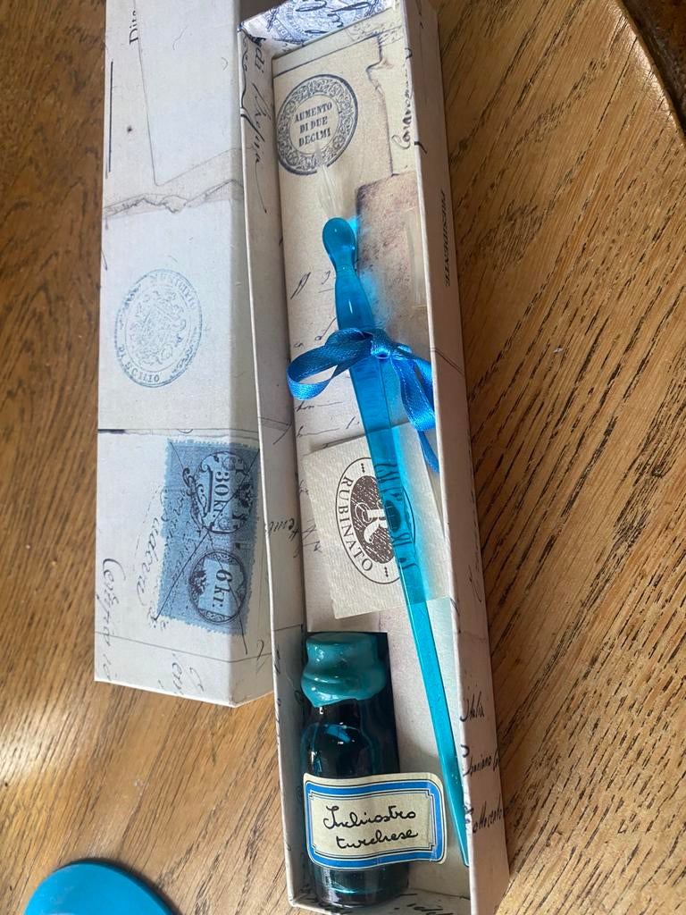 Glazen calligrafie  kroontjespen nieuw in doos, Verzamelen, Pennenverzamelingen, Ophalen of Verzenden, Nieuw, Overige typen, Overige merken