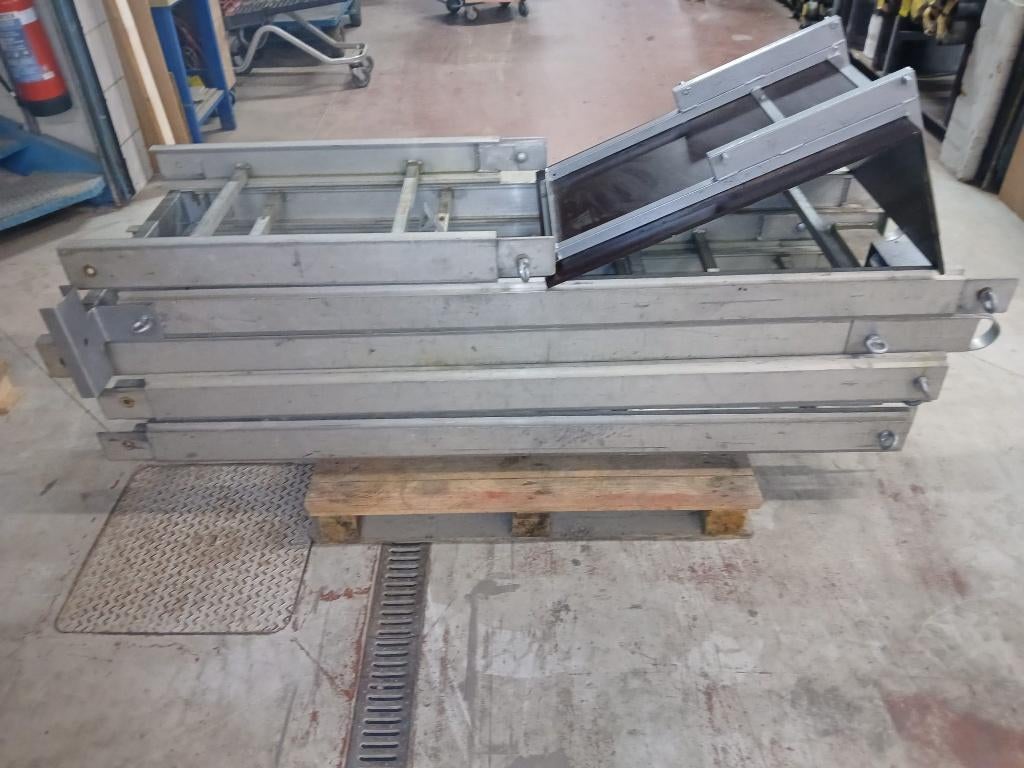 STEINWEG BÖCKER LADDERLIFT 13M – € 2150, Ophalen, Zo goed als nieuw, Bouwlift