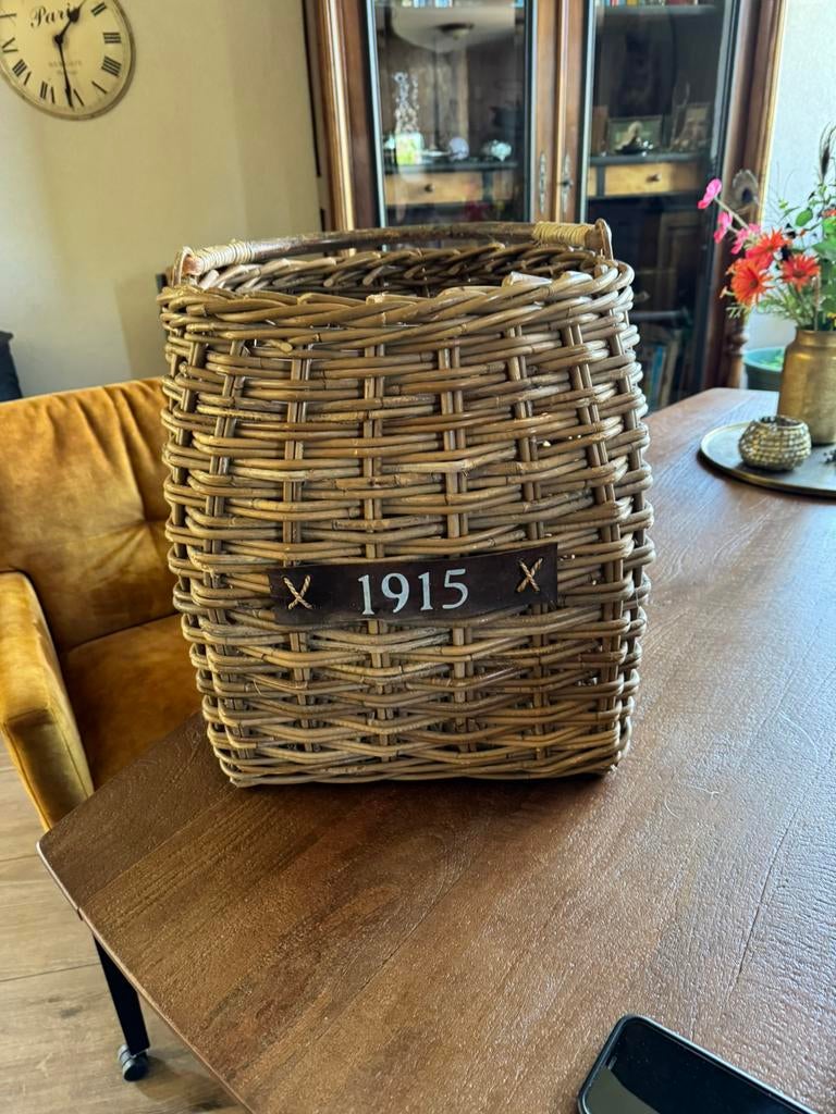 Grote rieten mand, Ophalen, Zo goed als nieuw, Rechthoekig, Riet