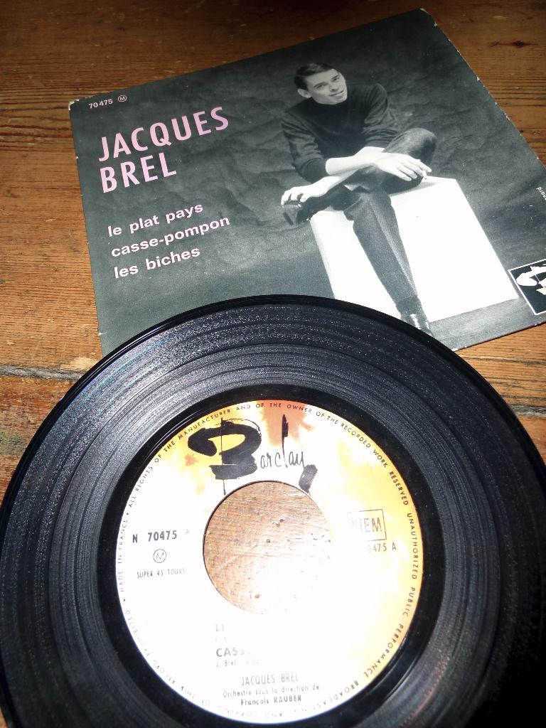 EP JACQUES BREL LE PLAT PAYS 1962, Ophalen of Verzenden, Gebruikt, Pop, EP