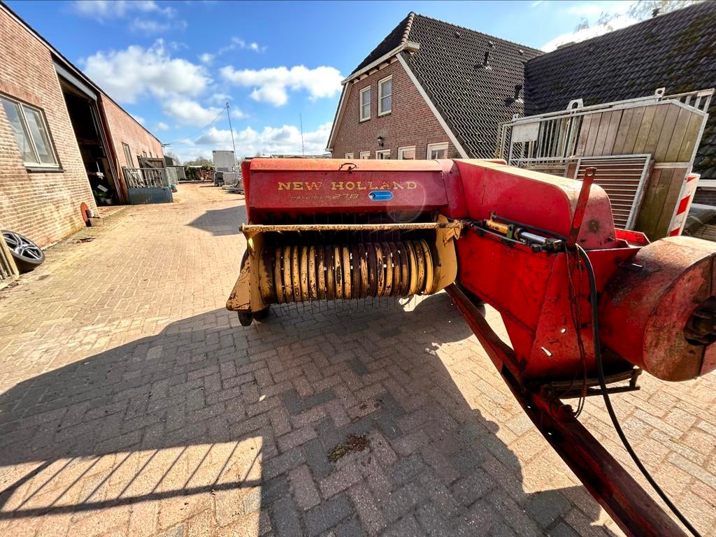 New holland pers 278  met mentor maaier, Zakelijke goederen, Agrarisch | Werktuigen, Ophalen of Verzenden