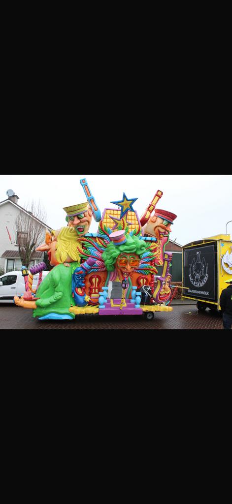 Te koop Carnavalswagen , praalwagen per stuk 300€, Ophalen, Gebruikt, Versiering, Overige