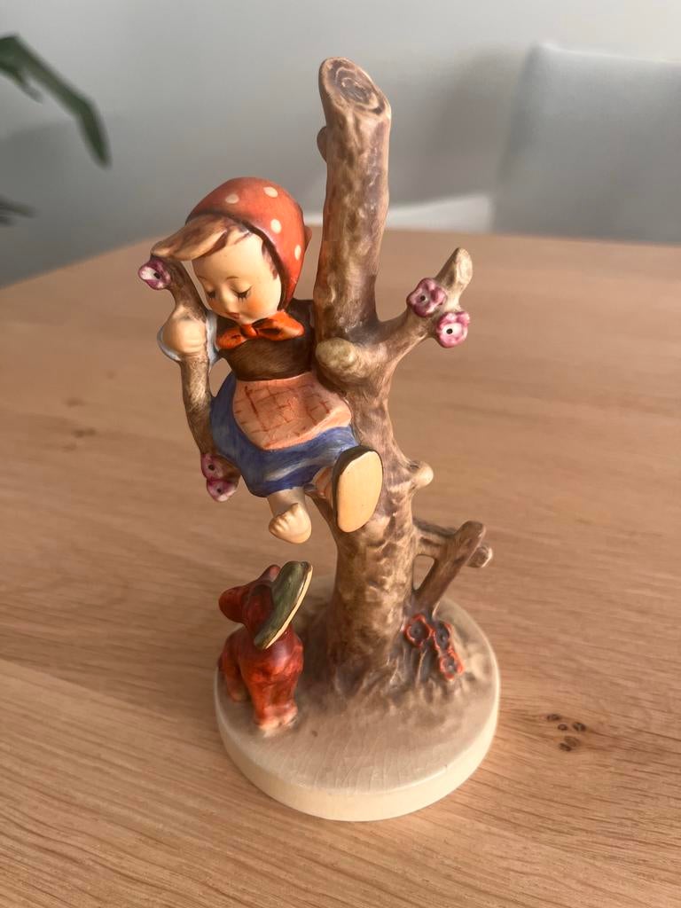 Hummel beeldje Out of danger, Ophalen of Verzenden, Zo goed als nieuw, Hummel