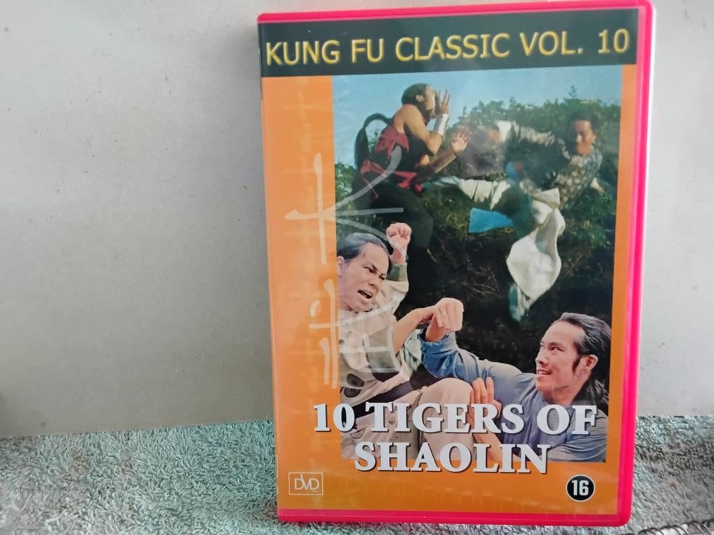 10  TIGERS  OF  SHAOLIN, Vanaf 16 jaar, Ophalen of Verzenden, Zo goed als nieuw