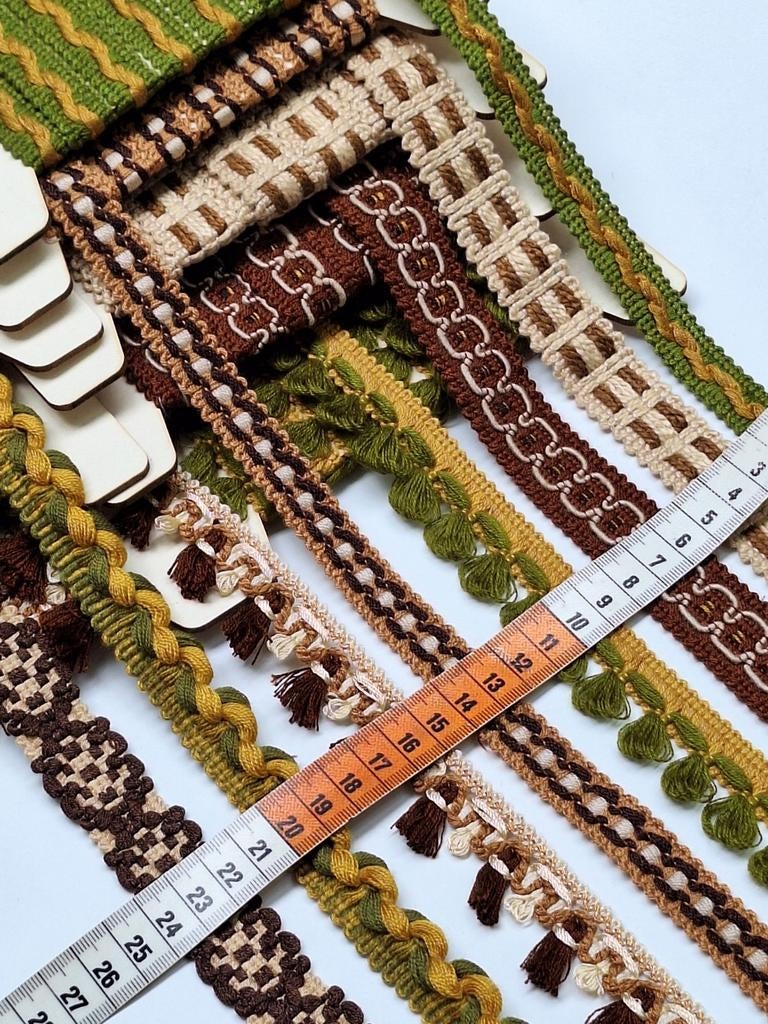 Zeer mooie met veel meters vintage sierbanden/ galon, Hobby en Vrije tijd, Naaien en Fournituren, Ophalen of Verzenden, Lint, Band of Elastiek