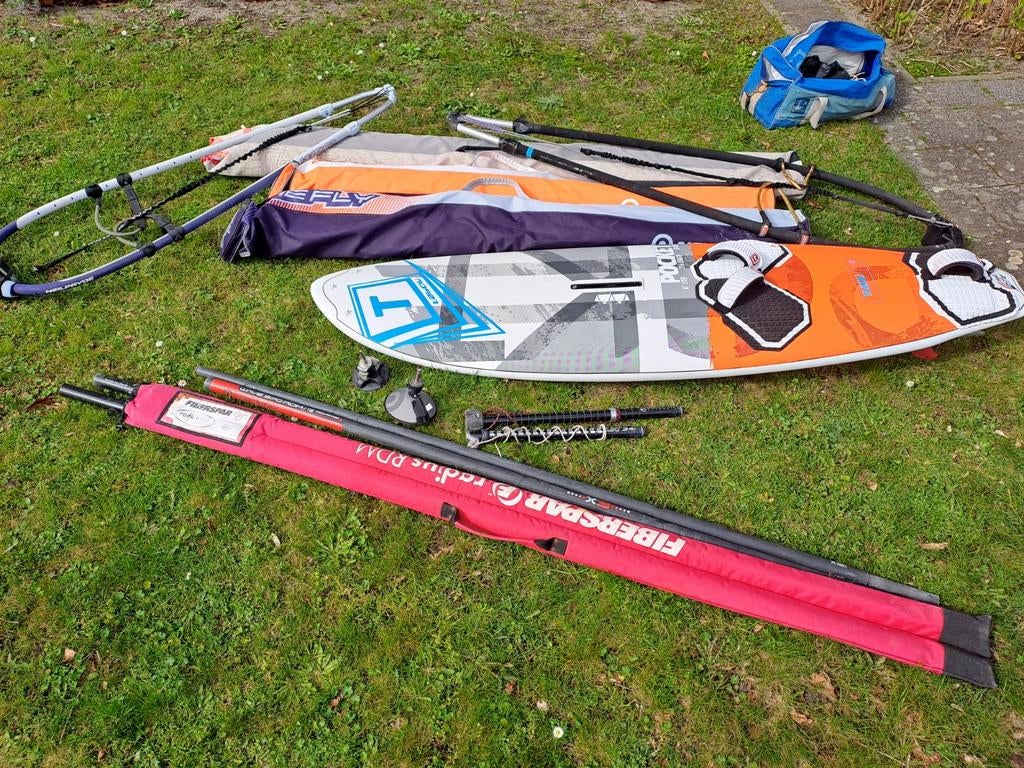 Complete windsurf (wave) set Tabou Rocket 87ltr, Watersport en Boten, Windsurfen, Ophalen