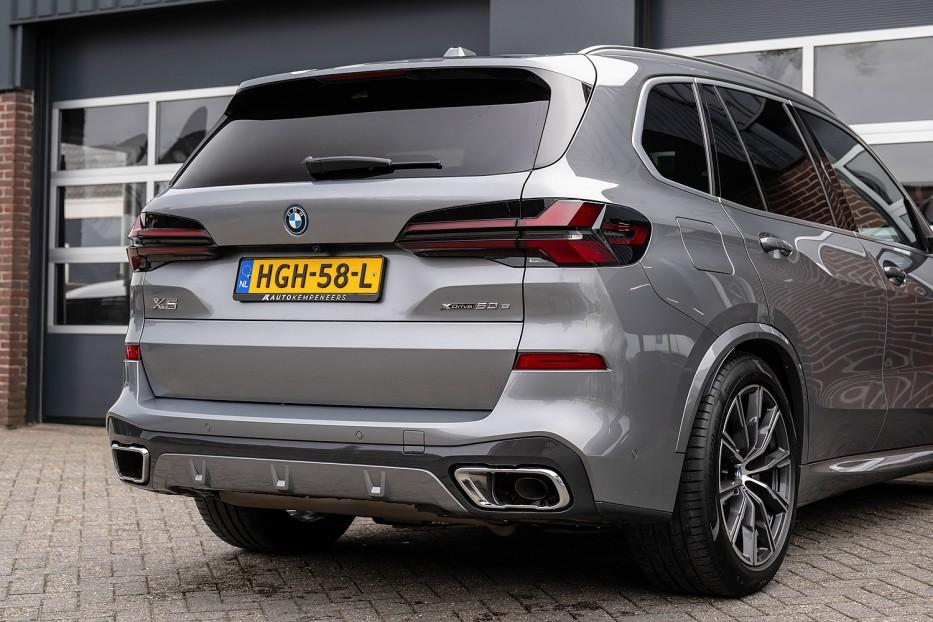BMW X5 xDrive50e M Sport | Panorama | Comfort Seats | Luchtv, Automaat, Gebruikt, 2395 kg, Bedrijf