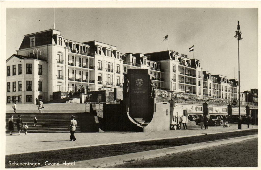 Scheveningen, Grand Hotel - volk auto - ongelopen, Ophalen of Verzenden, Voor 1920, Ongelopen, Zuid-Holland
