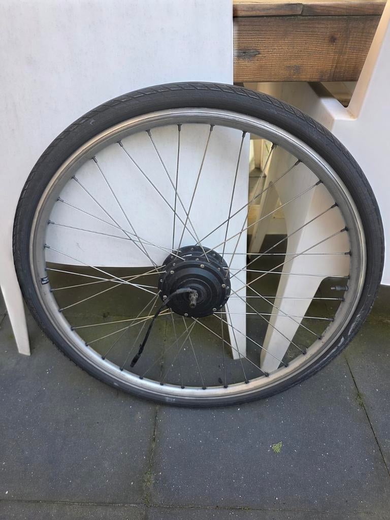 Qwic voorwiel met motor., Fietsen en Brommers, Fietsonderdelen, Ophalen, Motor