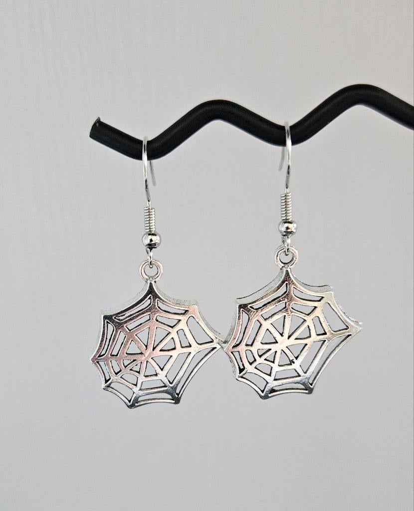 Spinnenweb oorbellen, Sieraden, Tassen en Uiterlijk, Piercings, Ophalen of Verzenden, Nieuw, Overige materialen