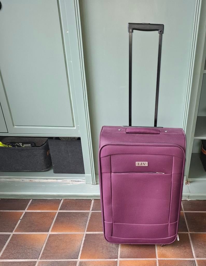 Paarse reiskoffer LIV, Ophalen, 30 cm of meer, Gebruikt, Paars
