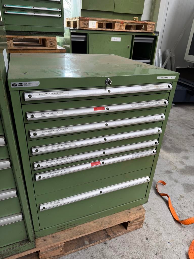 Gevulde Lista ladenkast, Ophalen, Dimatech, Dimatech, Gevuld