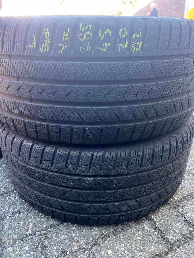 Vredestein All Seasons Banden 7/8mm 285/45/20, Ophalen, 285 mm, All Season, Band(en)