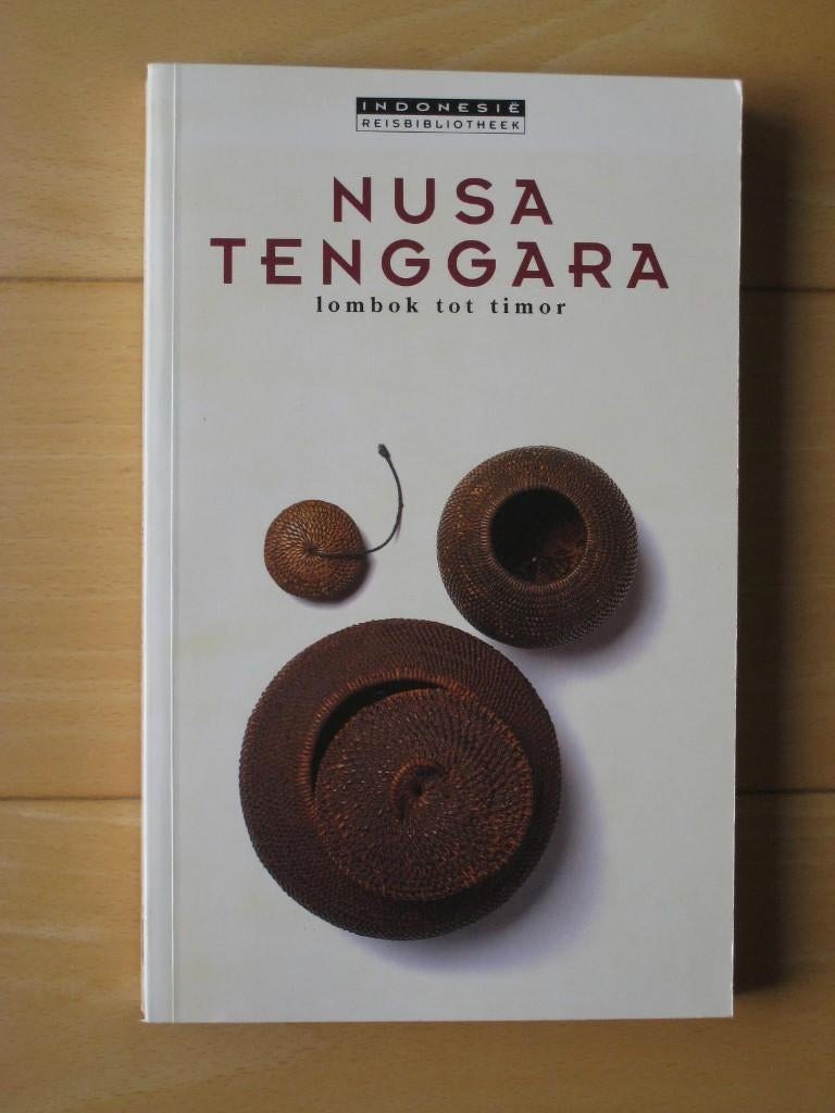 Periplus reisgids Indonesië - Sunda Eilanden Nusa Tenggara, Boeken, Reisgidsen, Overige merken, Ophalen of Verzenden, Zo goed als nieuw