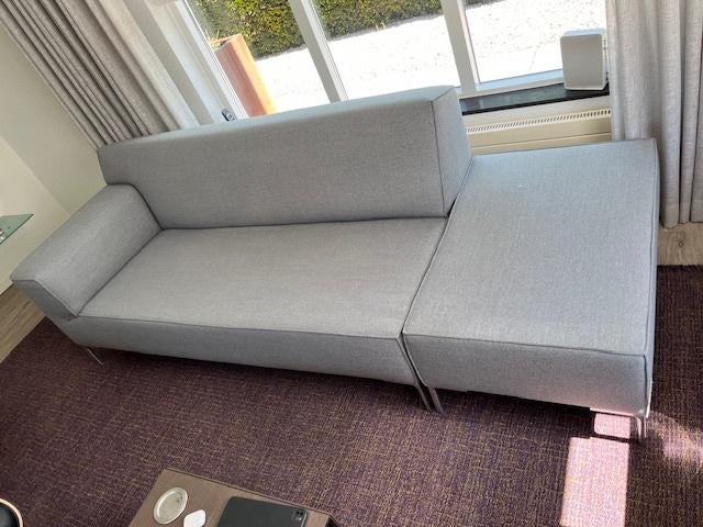 Design on Stock – Bloq 2,5-zits met poef, Ophalen, Tweepersoons, 75 tot 100 cm, Zo goed als nieuw