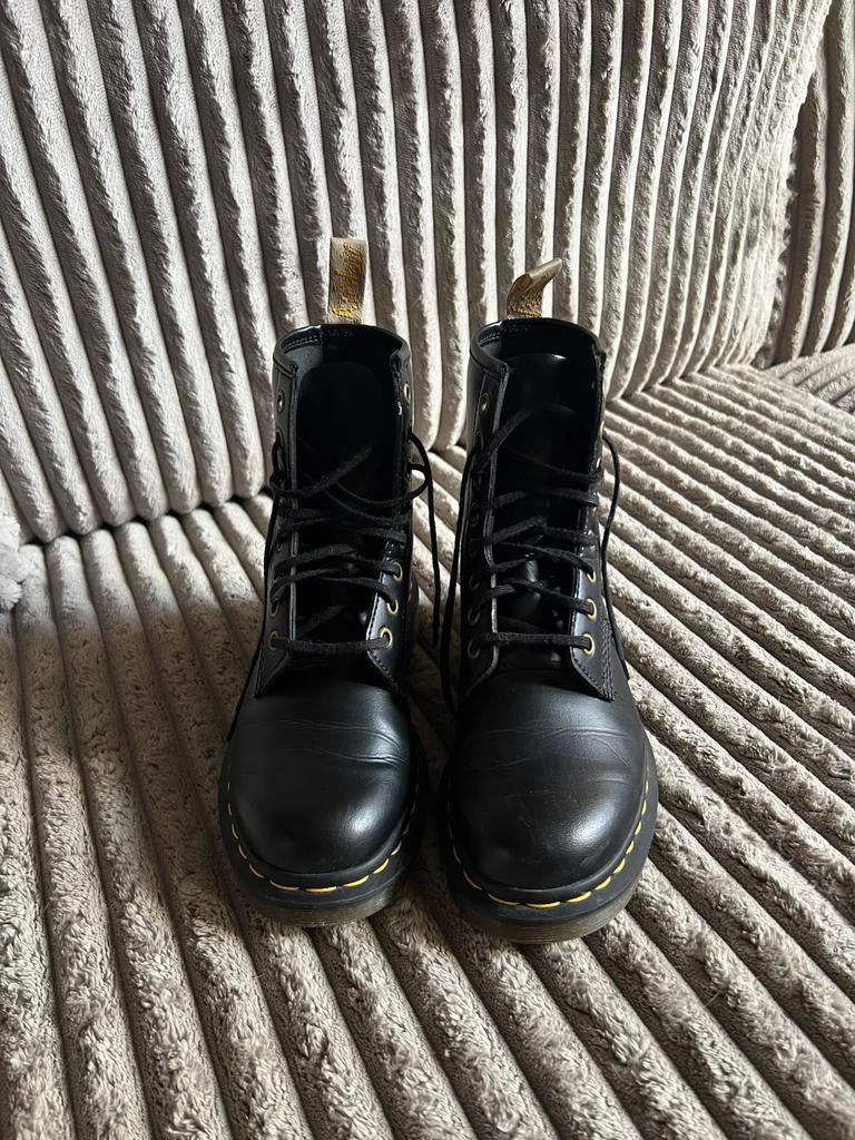 Dr. Martens maat 37, Kleding | Dames, Schoenen, Ophalen of Verzenden, Zo goed als nieuw, Zwart, Lage of Enkellaarzen