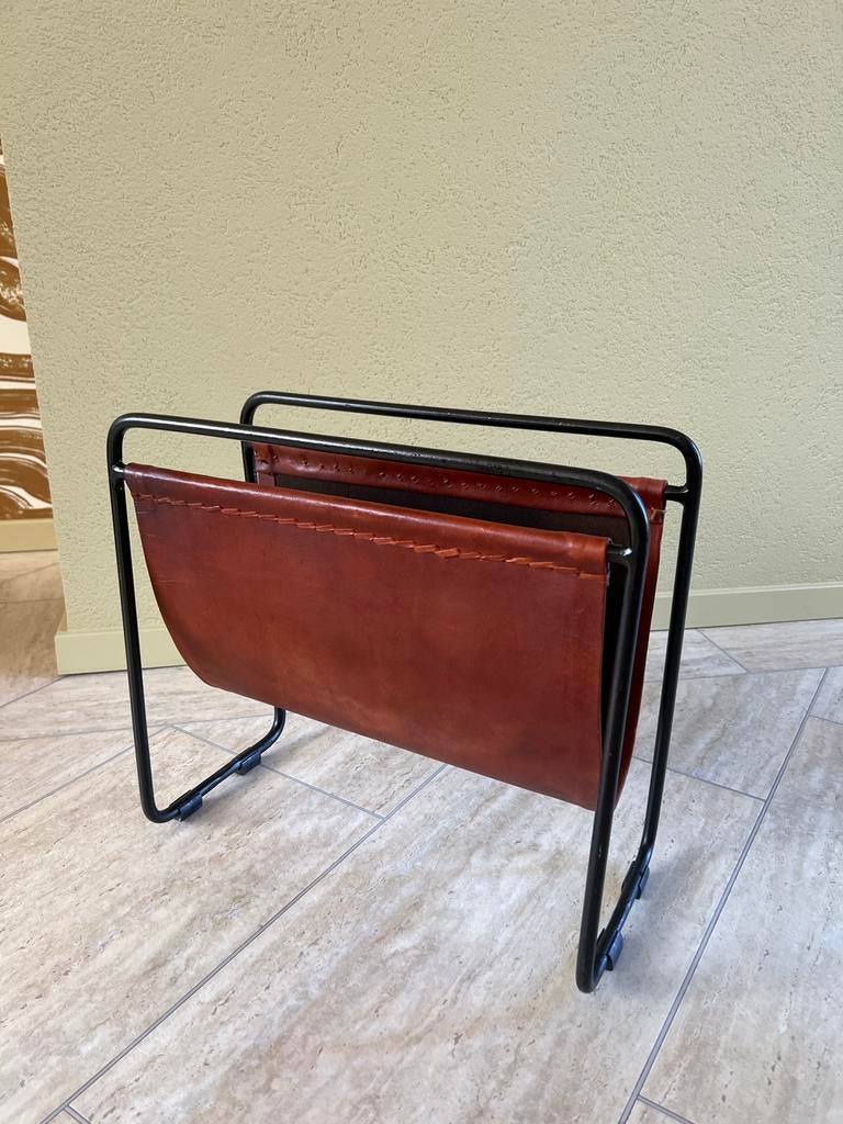 Vintage Lectuurbak - Leer en Metaal, Huis en Inrichting, Woonaccessoires | Krantenbakken en Lectuurbakken, Ophalen of Verzenden