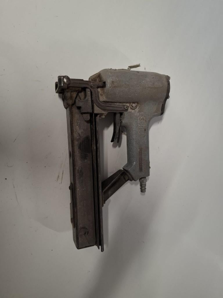 Te koop senco niet schieter / niet tacker goed werkend., Doe-het-zelf en Verbouw, Ophalen, Gebruikt