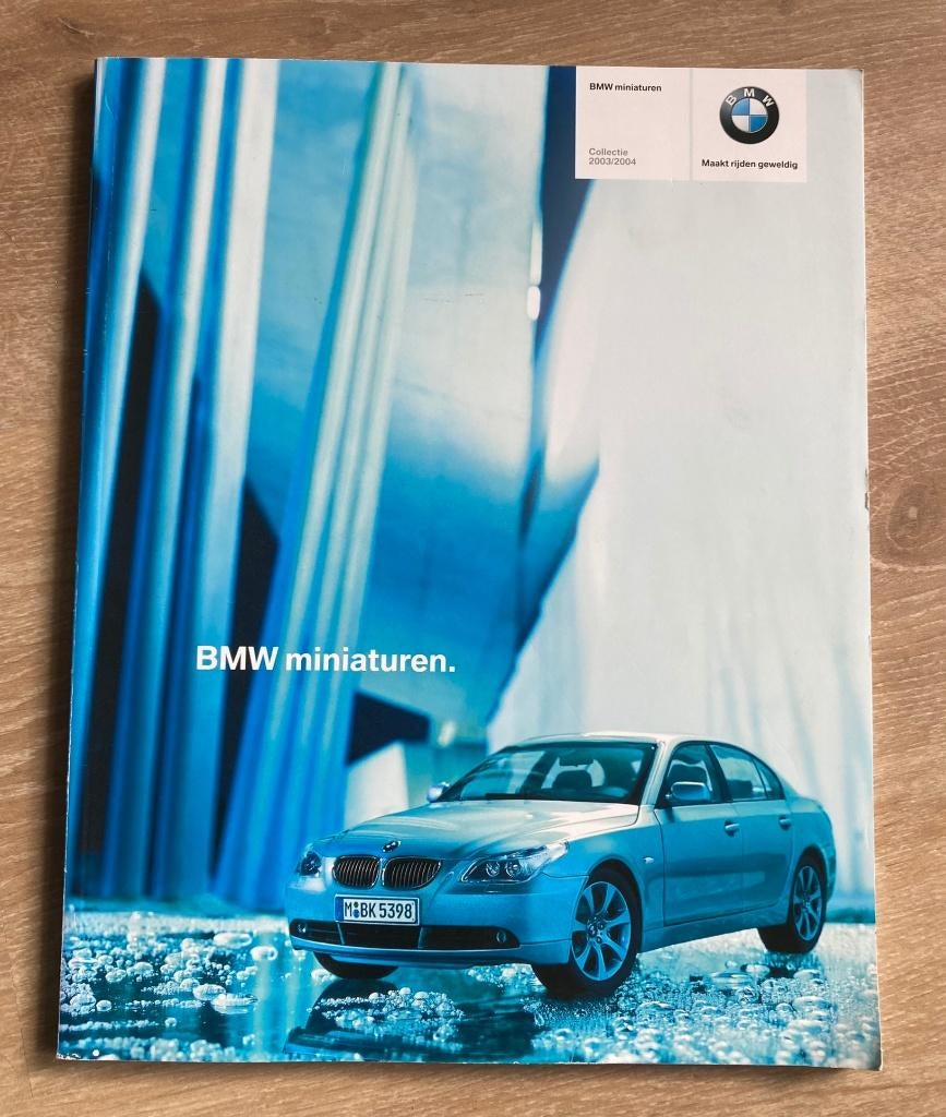 Catalogus en prijslijst BMW Miniaturen collectie 2003 /2004, Verzenden, Zo goed als nieuw, BMW