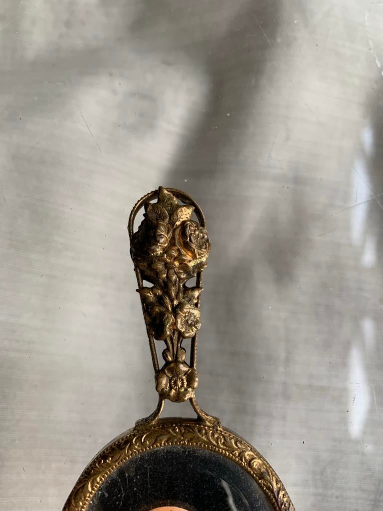 Antiek Ormolu Spiegeltje met Bloemmotief en vlinder, Ophalen of Verzenden, Ovaal, Minder dan 50 cm, Minder dan 100 cm