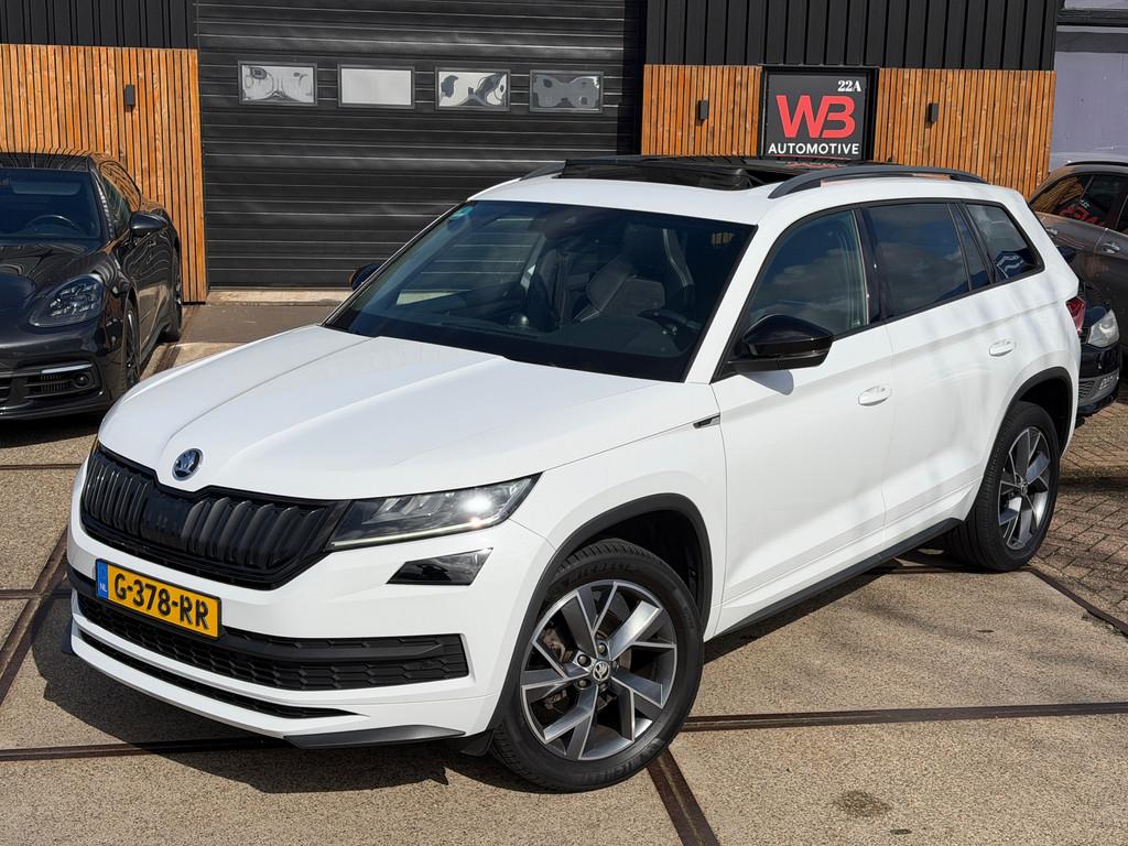 Skoda Kodiaq 1.5 TSI Sportline Business, adapt. Cruise, Pano, 4 cilinders, 150 pk, 1481 kg, Wit