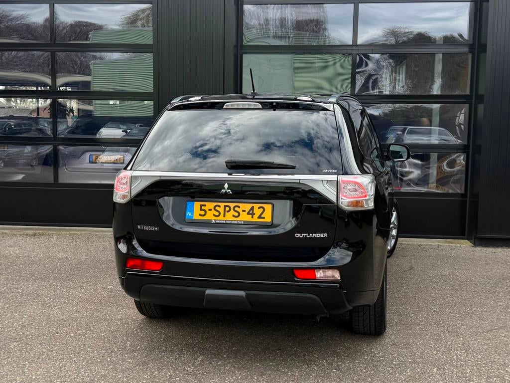 Mitsubishi Outlander 2.0 PHEV Instyle Navi Pano Leder Camera, 4 cilinders, Zwart, Vierwielaandrijving, Hybride Elektrisch/Benzine