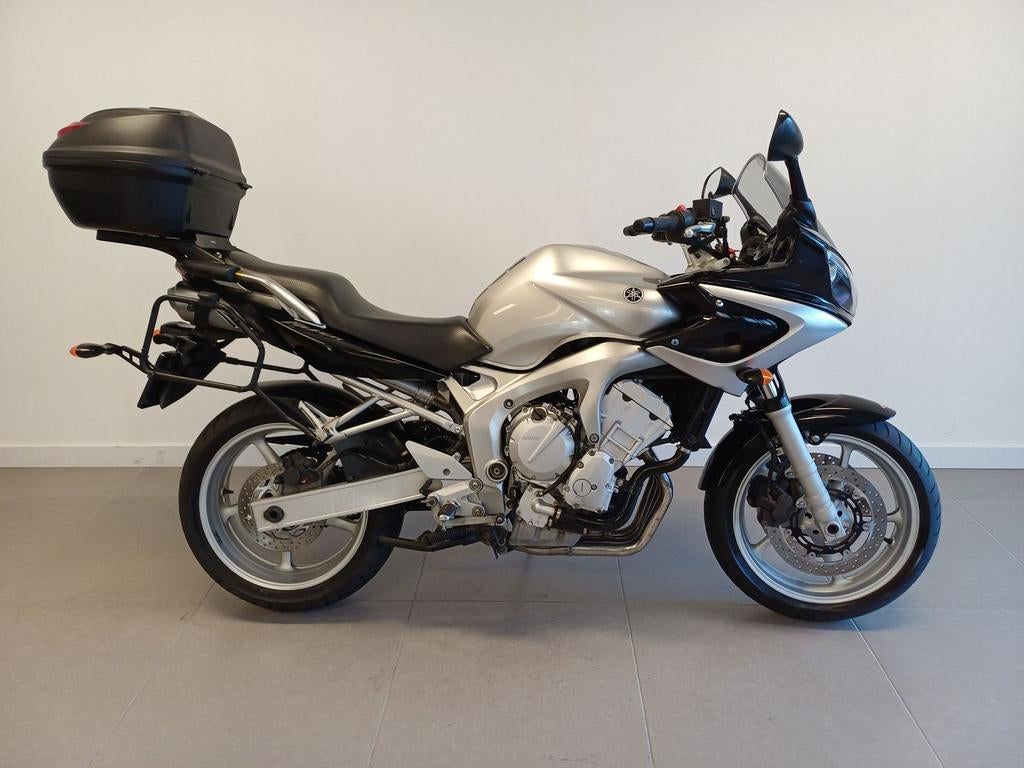 YAMAHA FZ 6 S FAZER (bj 2004) FZ6N FZ6S FZ6