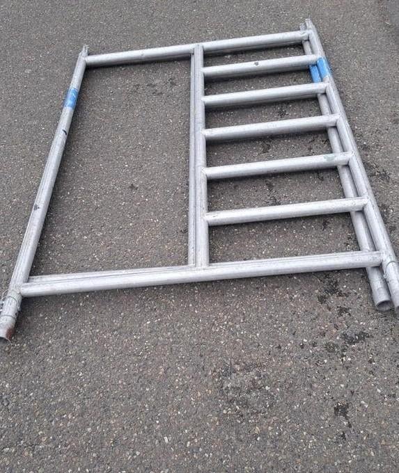 Te koop zij doorloop frames en boog frames asc breed, Asc, Nieuw, Ophalen of Verzenden, Rolsteiger of Kamersteiger