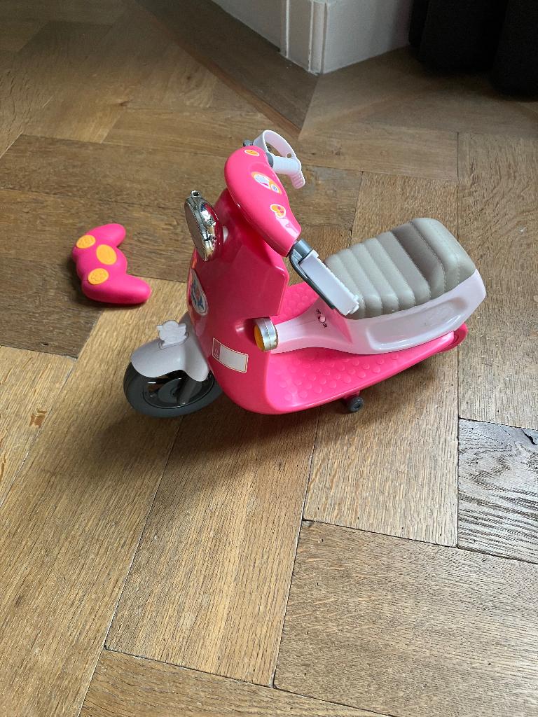 Speelgoed baby scooter, Kinderen en Baby's, Speelgoed | Speelgoedvoertuigen, Ophalen, Gebruikt, Afstandsbediening