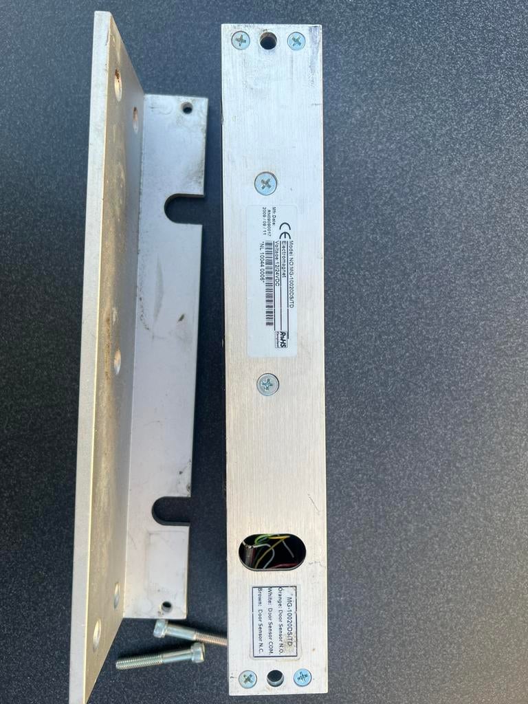 Zware Elektromagneet/ kleefmagneet, Ophalen of Verzenden, Zo goed als nieuw, IJzer